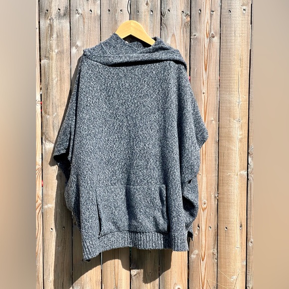 Zara girls knitwear winter collection hooded poncho sweater - Picture 2 of 7